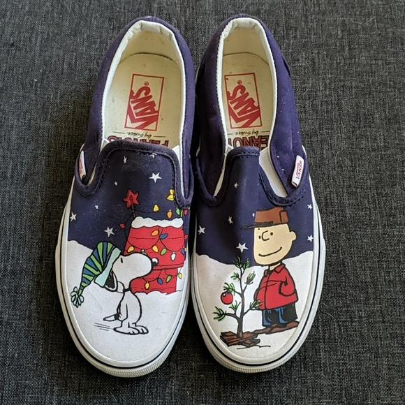 vans peanuts slip on